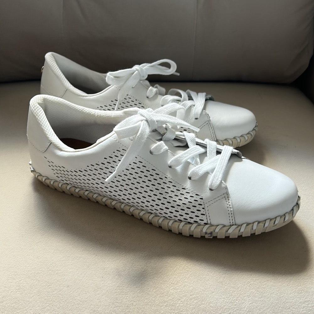 Bottero white leather sneakers.  Well made super comfortable size 8 1/2 NWOT